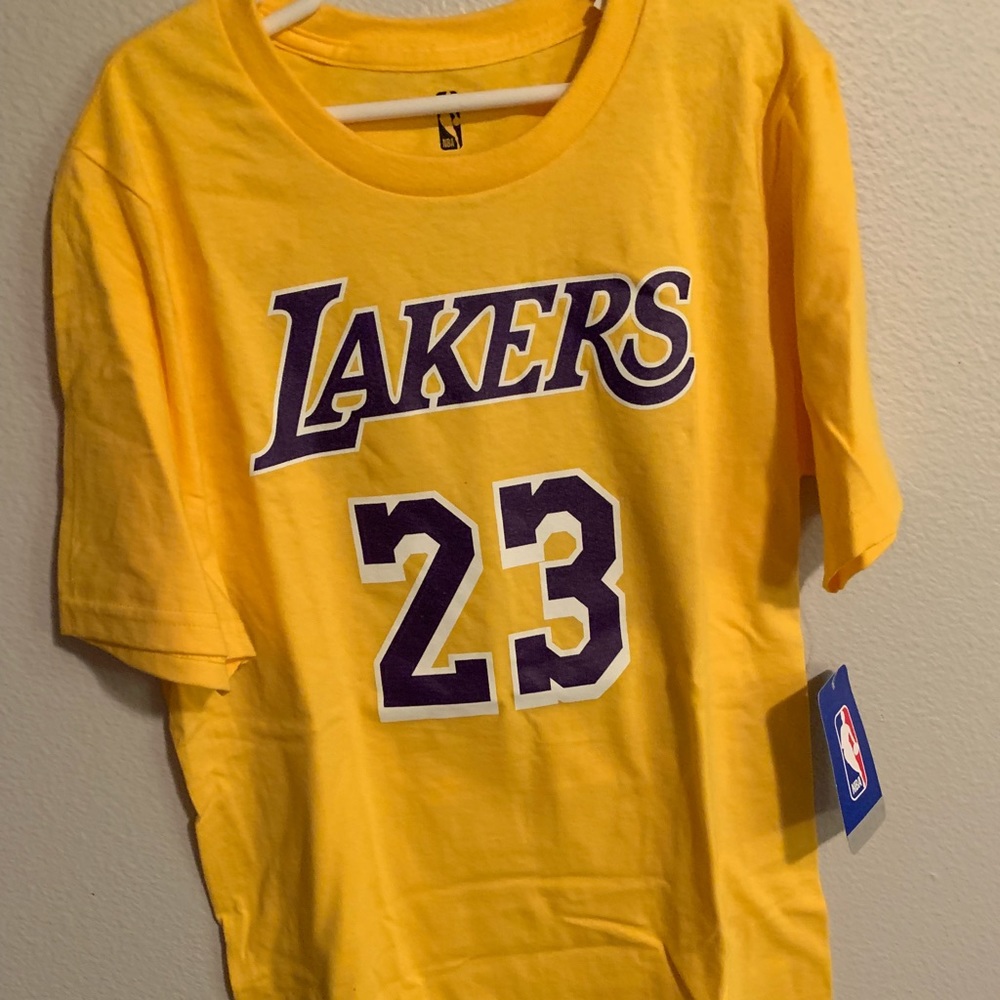 LeBron James Lakers shirt
